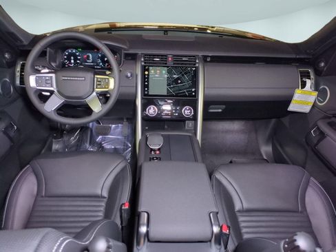 New 2026 Land Rover Discovery S AWD/4WD image 25