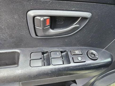 Used 2010 Kia Soul + w/ Audio Pkg image 17