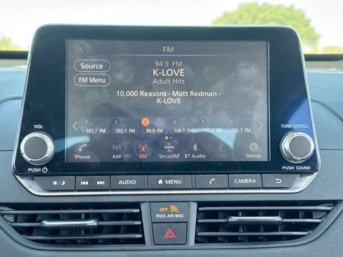 Used 2020 Nissan Altima 2.5 SR w/ Premium Package FWD image 16
