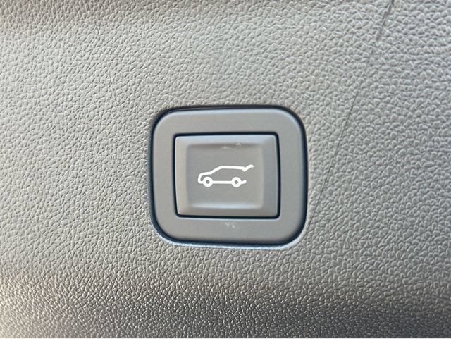 New 2026 GMC Yukon Denali w/ Sun & Power Step Package AWD/4WD image 13