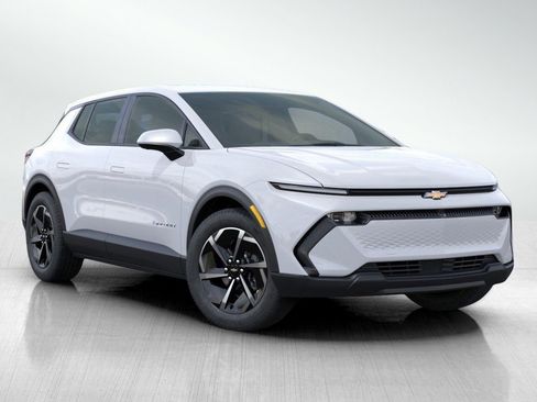 New 2026 Chevrolet Equinox EV LT image 8