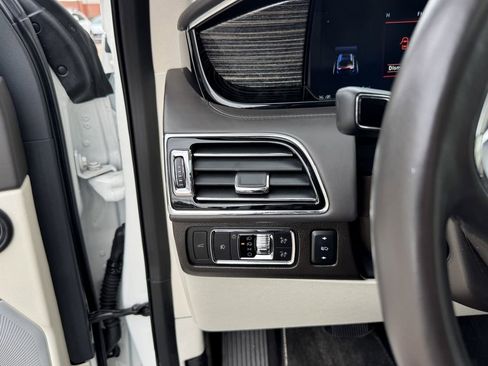 Used 2022 Lincoln Navigator Black Label AWD/4WD image 15