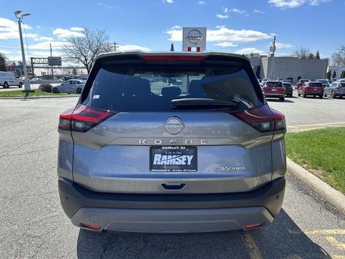 Used 2023 Nissan Rogue SV image 7