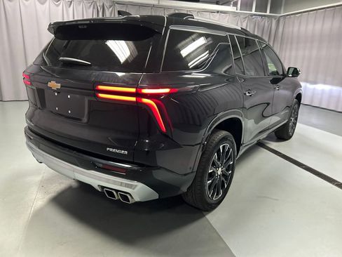 Used 2024 Chevrolet Traverse RS image 7