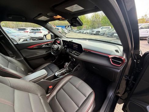 Used 2024 Chevrolet TrailBlazer RS AWD/4WD image 21
