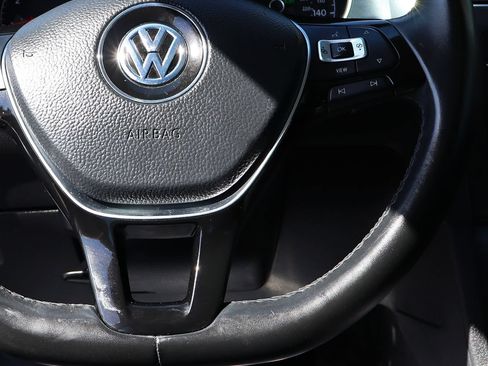 Used 2019 Volkswagen Golf SE w/ Driver Assistance Package FWD image 53