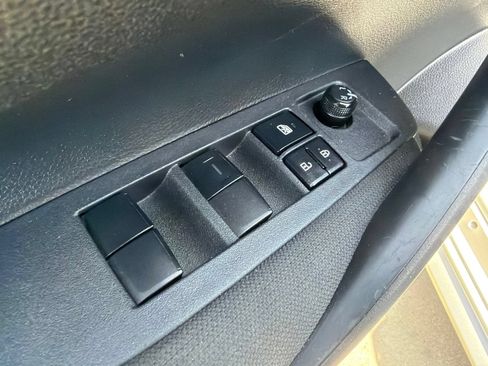 Used 2024 Toyota Corolla LE FWD image 15