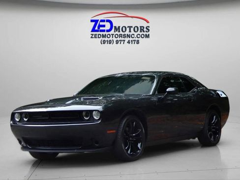 Used 2018 Dodge Challenger SXT Plus image 1