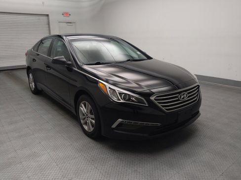 Used 2015 Hyundai Sonata SE w/ Option Group 09 FWD image 11