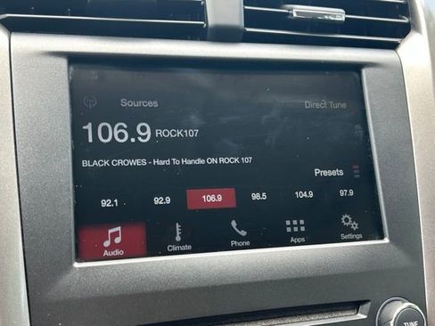 Used 2017 Ford Fusion SE w/ Fusion SE Technology Package FWD image 50
