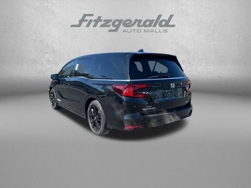 Used 2024 Honda Odyssey Sport image 3