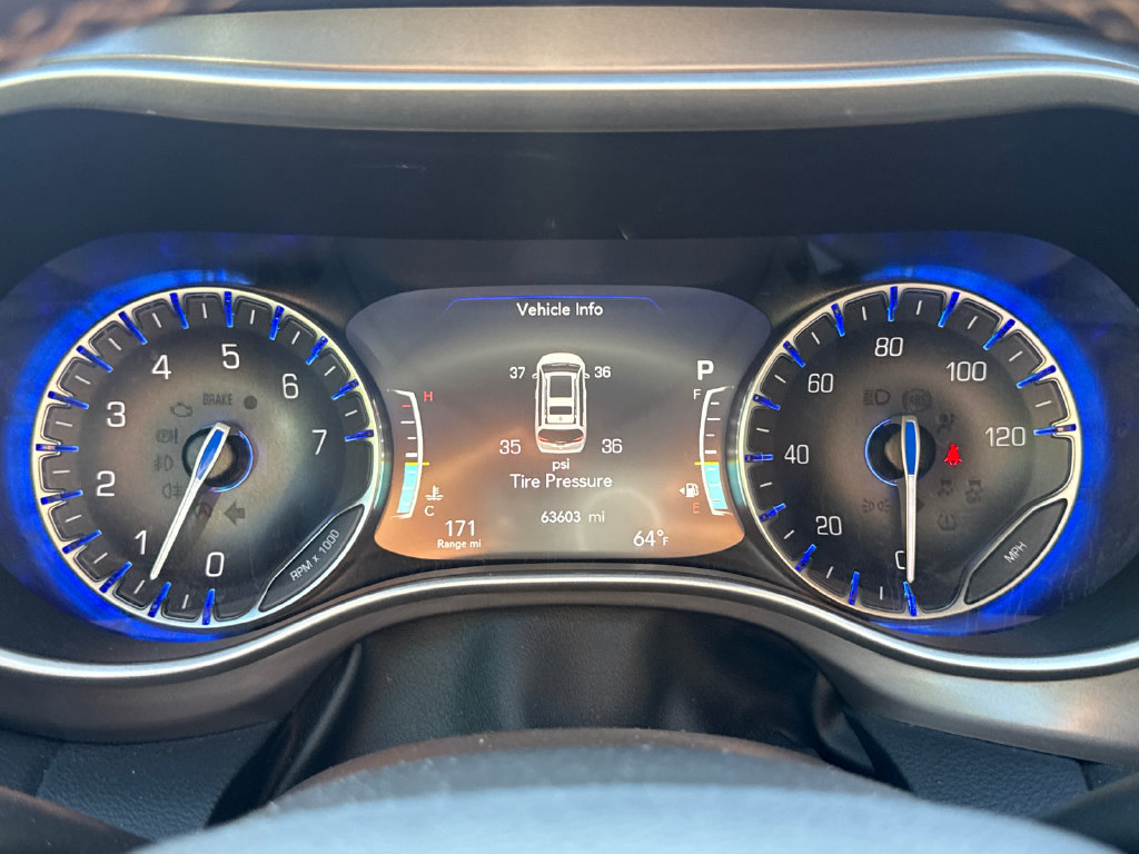 Used 2025 Chrysler Pacifica Select FWD image 21