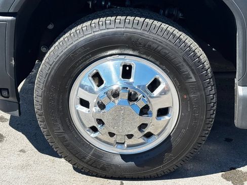 Used 2025 GMC Sierra 3500 Denali AWD/4WD image 44
