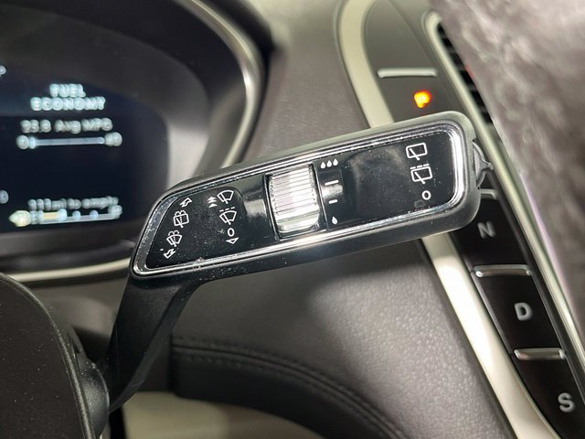 Used 2019 Lincoln Nautilus Premier AWD/4WD image 23