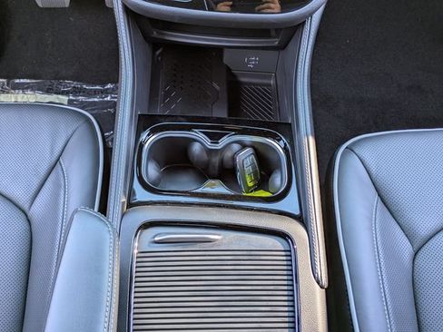 New 2026 Chrysler Pacifica Limited w/ S Appearance Package FWD image 19