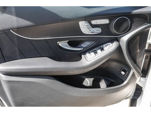 Certified 2022 Mercedes-Benz GLC 300 4MATIC image 22