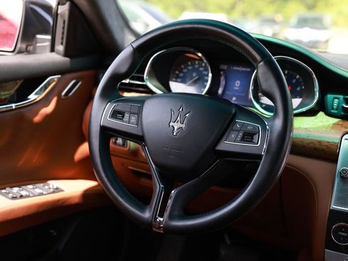 Used 2015 Maserati Quattroporte S Q4 AWD/4WD image 31