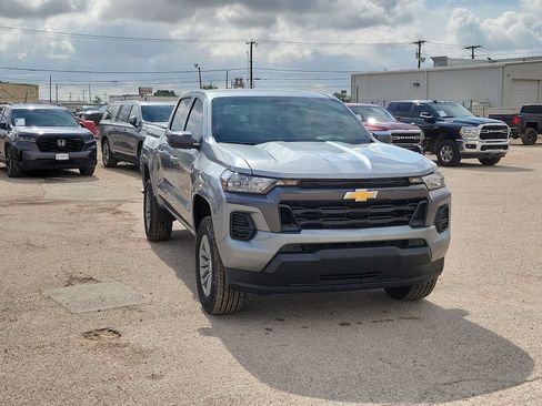 New 2026 Chevrolet Colorado LT RWD image 2