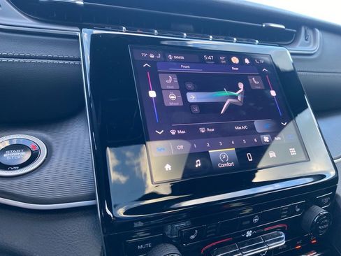 New 2025 Jeep Grand Cherokee Limited w/ Black Appearance Package image 31