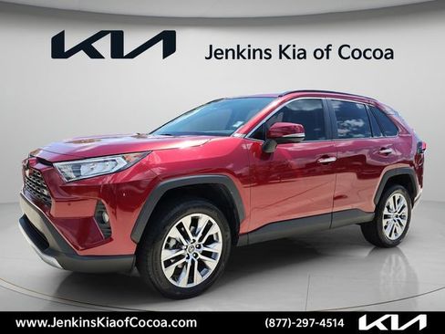 Used 2019 Toyota RAV4 Limited w/ Cold Weather Package FWD image 10
