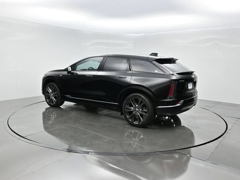 New 2027 Cadillac Optiq Premium Sport w/ LPO, Floor Liner Package AWD/4WD image 4