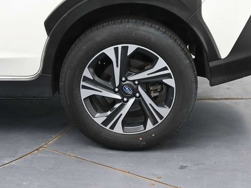 Used 2025 Subaru Crosstrek 2.5i Premium w/ Popular Package #3 AWD/4WD image 5
