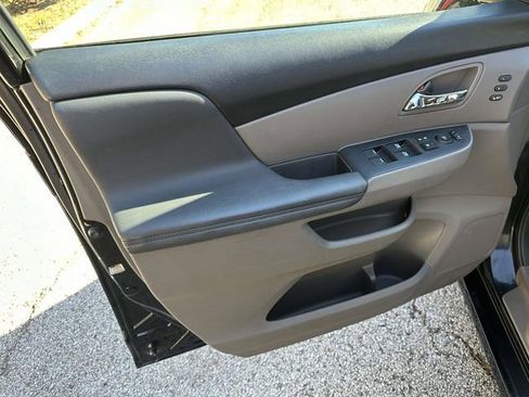 Used 2014 Honda Odyssey Touring Elite image 21