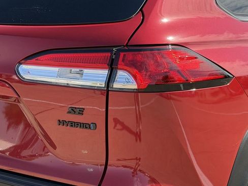 Certified 2024 Toyota Corolla Cross SE image 7