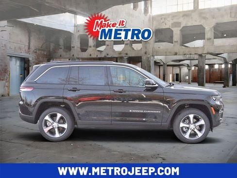 New 2025 Jeep Grand Cherokee Limited image 1
