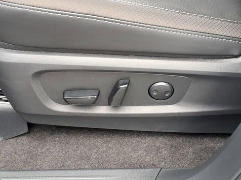 New 2026 Nissan Pathfinder SL AWD/4WD image 18