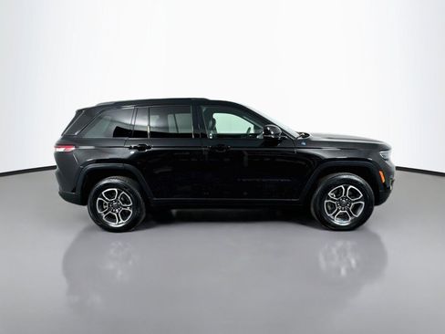 Used 2023 Jeep Grand Cherokee Trailhawk w/ Luxury Tech Group III AWD/4WD image 6