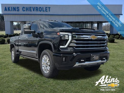 Used 2024 Chevrolet Silverado 2500 High Country w/ High Country Premium Package AWD/4WD image 10
