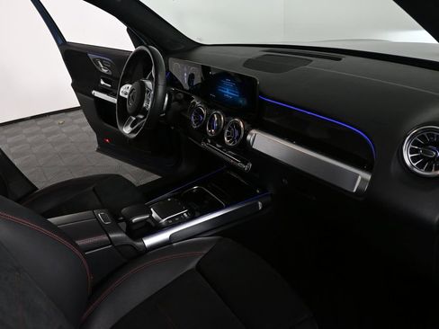 Used 2022 Mercedes-Benz GLB 250 image 24