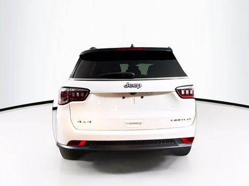 Used 2025 Jeep Compass Limited AWD/4WD image 29