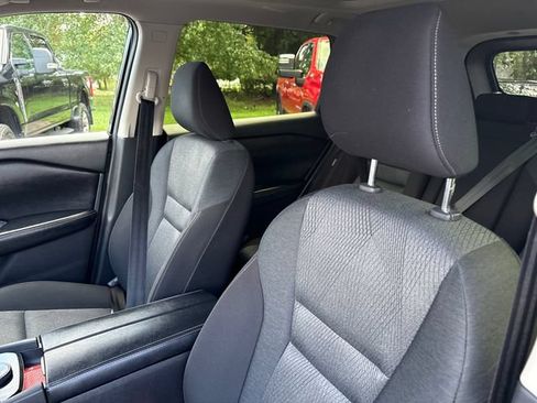 Used 2024 Nissan Rogue SV AWD/4WD image 9
