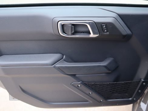 New 2025 Ford Bronco 4-Door image 15