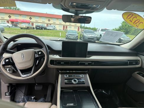 Used 2020 Lincoln Aviator Reserve w/ Equipment Group 202A AWD/4WD image 15