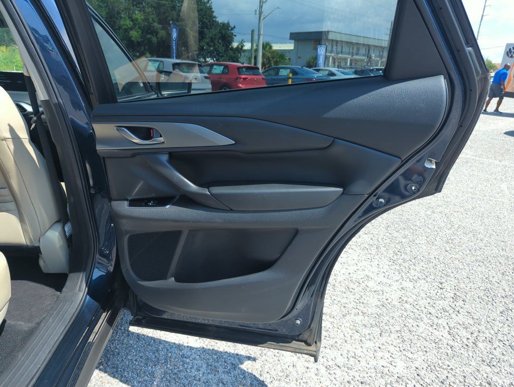 Used 2023 MAZDA CX-9 Touring AWD/4WD image 34