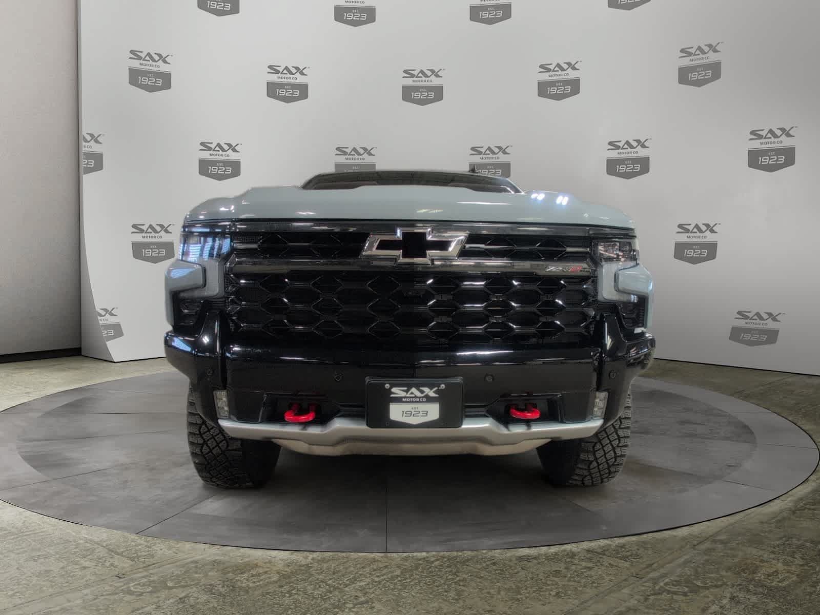 Used 2025 Chevrolet Silverado 1500 ZR2 w/ Technology Package AWD/4WD image 8