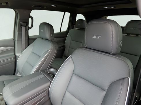 New 2025 Buick Enclave Sport Touring w/ Super Cruise Package image 10