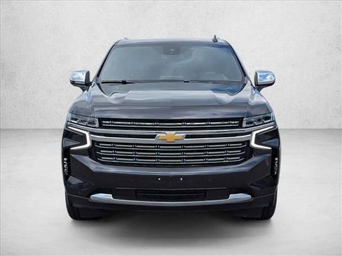 Used 2023 Chevrolet Suburban Premier RWD image 2