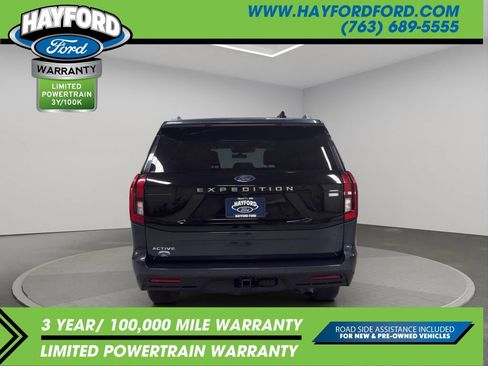 Used 2025 Ford Expedition Active AWD/4WD image 4