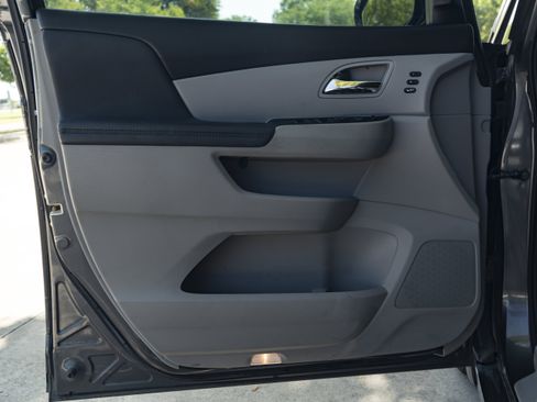 Used 2014 Honda Odyssey Touring image 38
