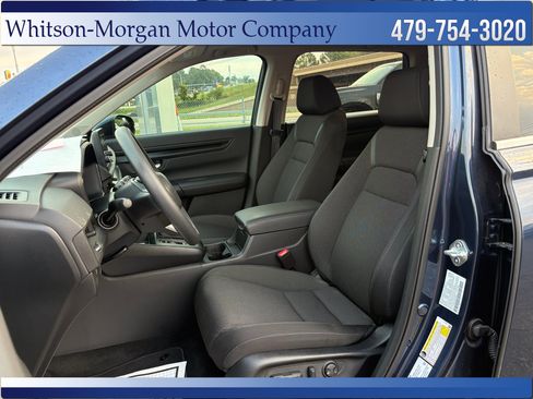 Used 2025 Honda CR-V EX image 9