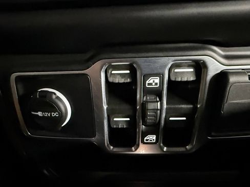 Used 2022 Jeep Gladiator Sport AWD/4WD image 36
