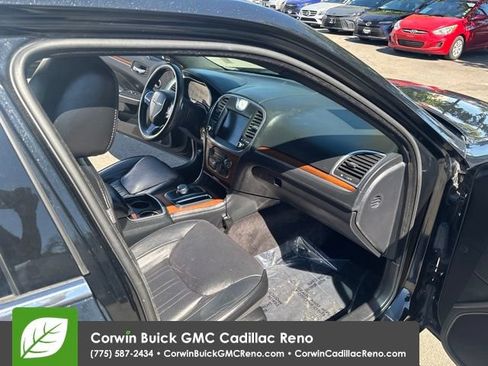 Used 2015 Chrysler 300 C Platinum w/ Harman/Kardon Audio Group AWD/4WD image 25