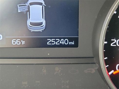 Used 2022 Kia Sportage EX w/ EX Technology Package image 18