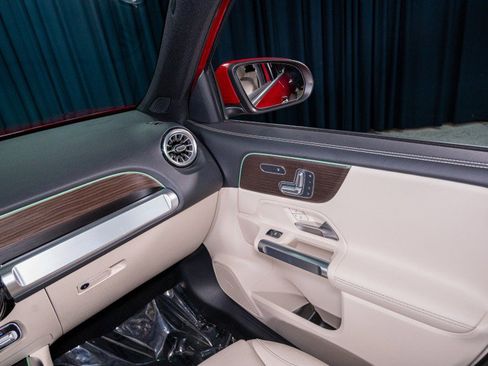 Certified 2026 Mercedes-Benz GLB 250 250 SUV image 21