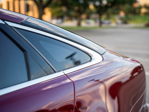 Used 2012 Jaguar XJ image 63