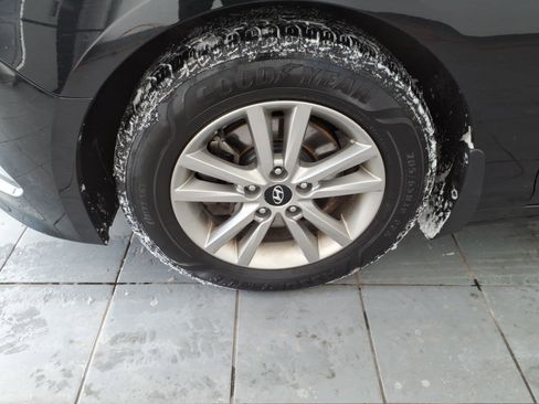 Used 2015 Hyundai Sonata SE image 9